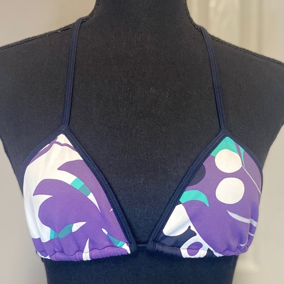 Bikini Top With Matching Wrap - Picture 3 of 13
